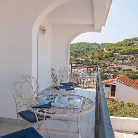 Vakantiehuis With Sea View 12 Stomorska