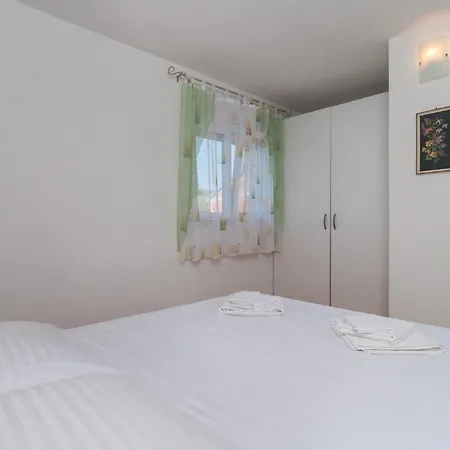 Vakantiehuis With Sea View 12 *